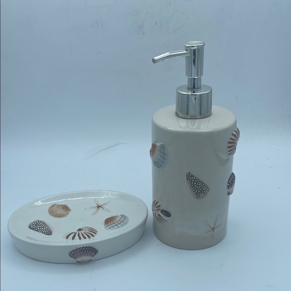 Allure Ceramic Seashell beach coastal Soap/ lotion Dispenser & soap dish READ - Picture 1 of 10